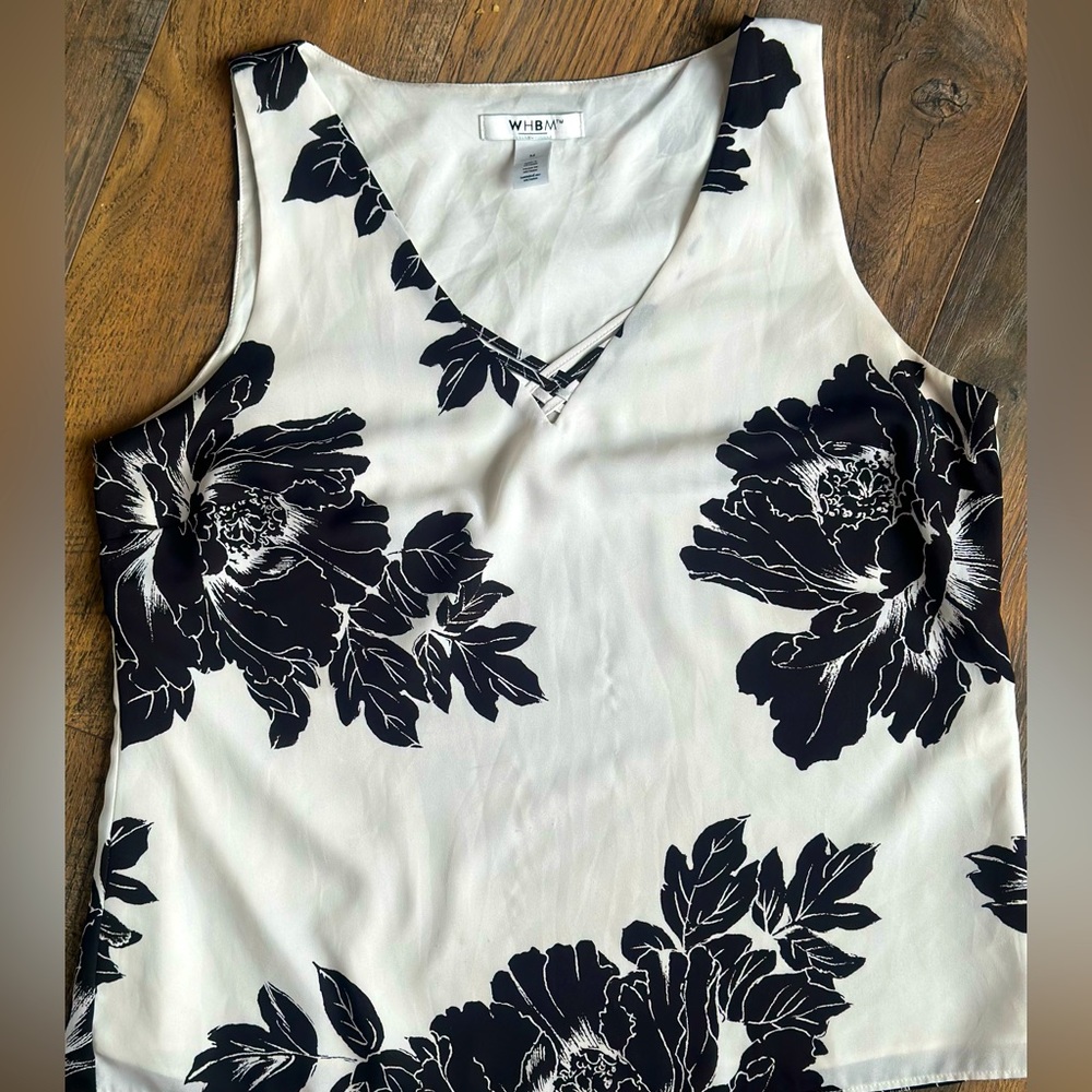 White House Black Market Sleeveless blouse